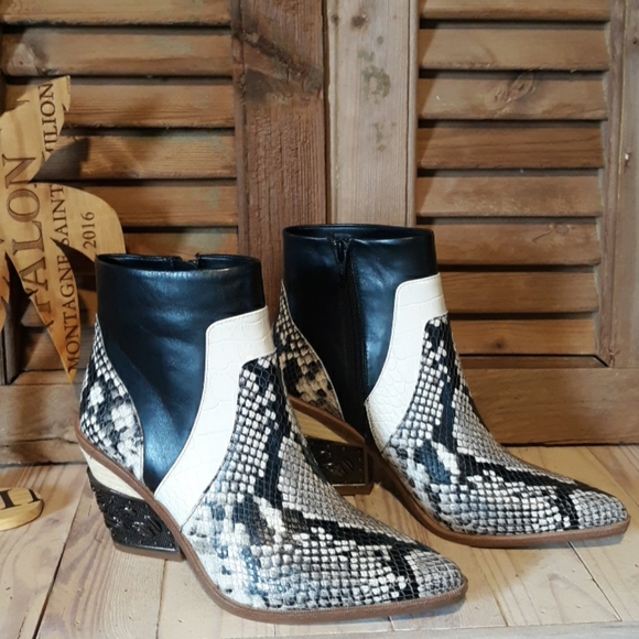 Nwt Gianni Bini Eviee Leather Bootie 
